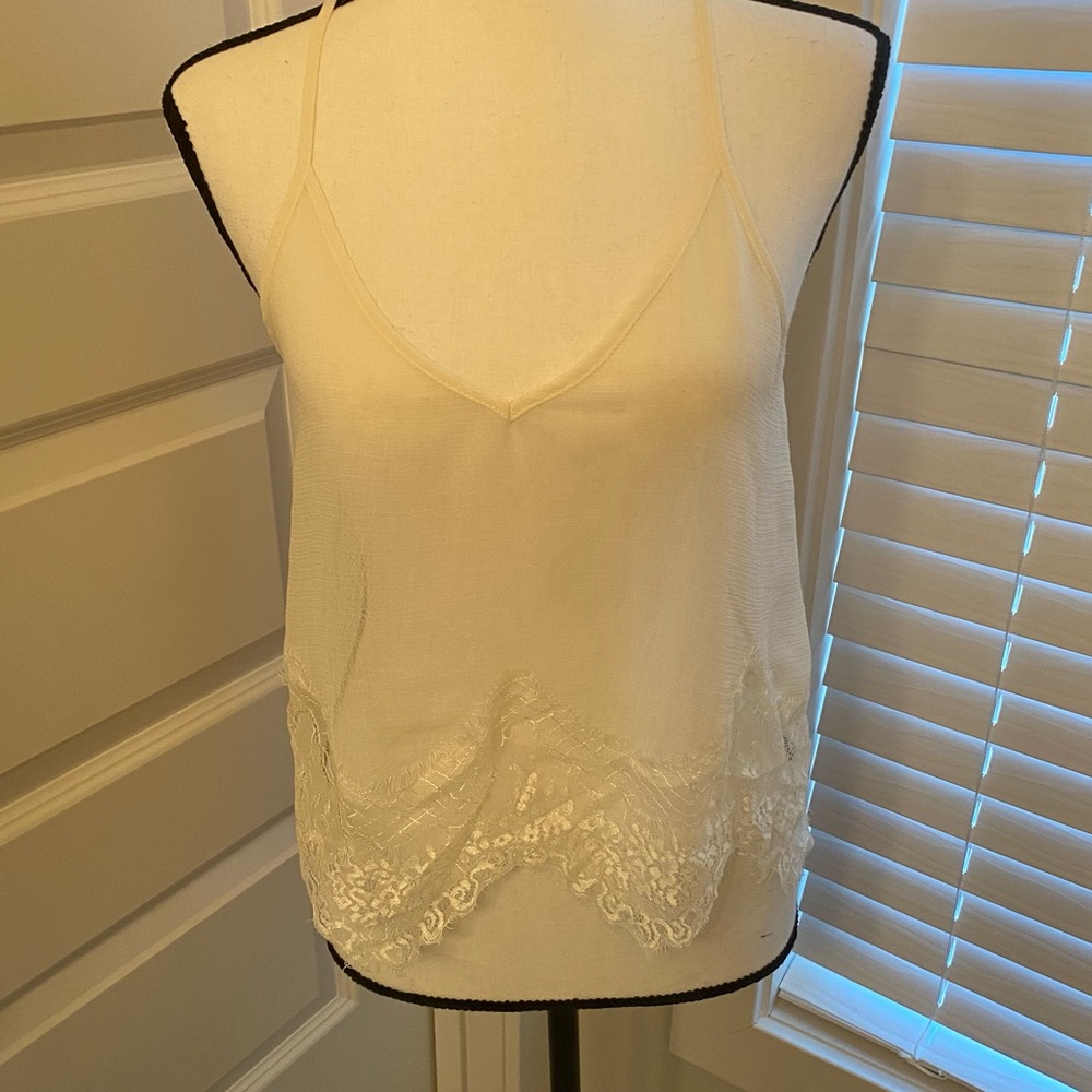 Lush|| Delicate cream lace spaghetti strap camisole